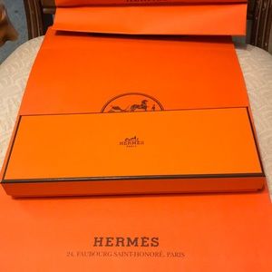 Authentic Hermès Scarf 🧣 Tie Box 3 1/2X10